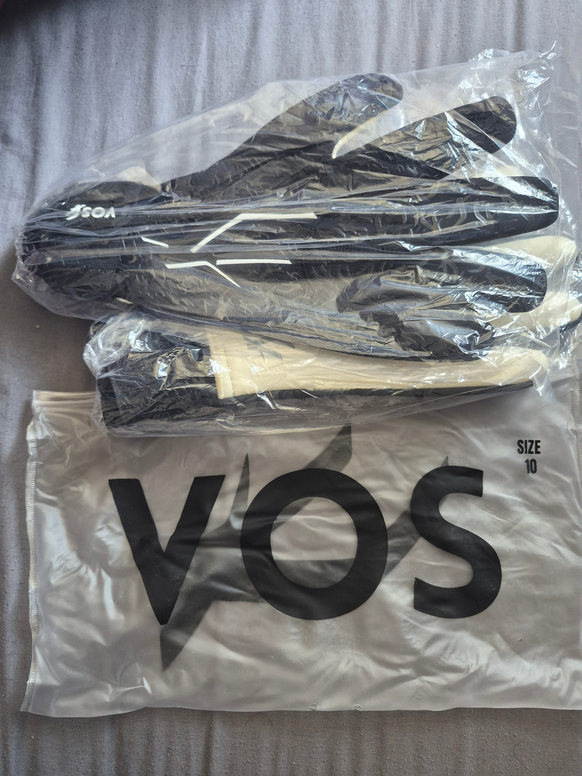 VOS Goal keeper gloves size 10