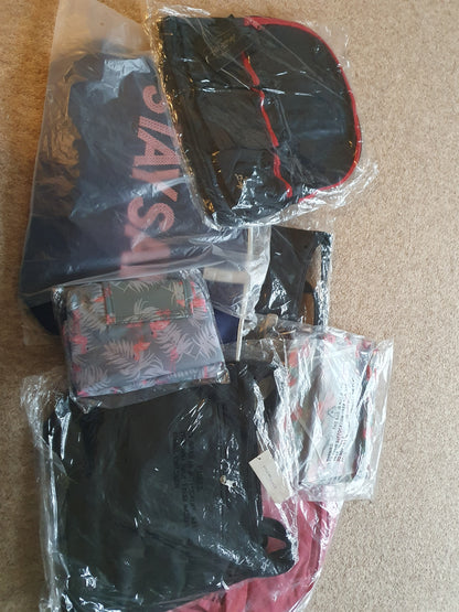 Joblot - 10 handbags and backpacks