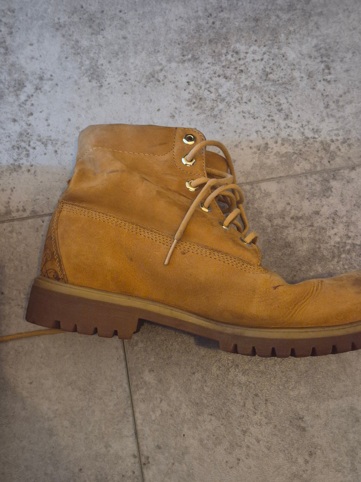 Pre-owned Timberland boots size 10.5w