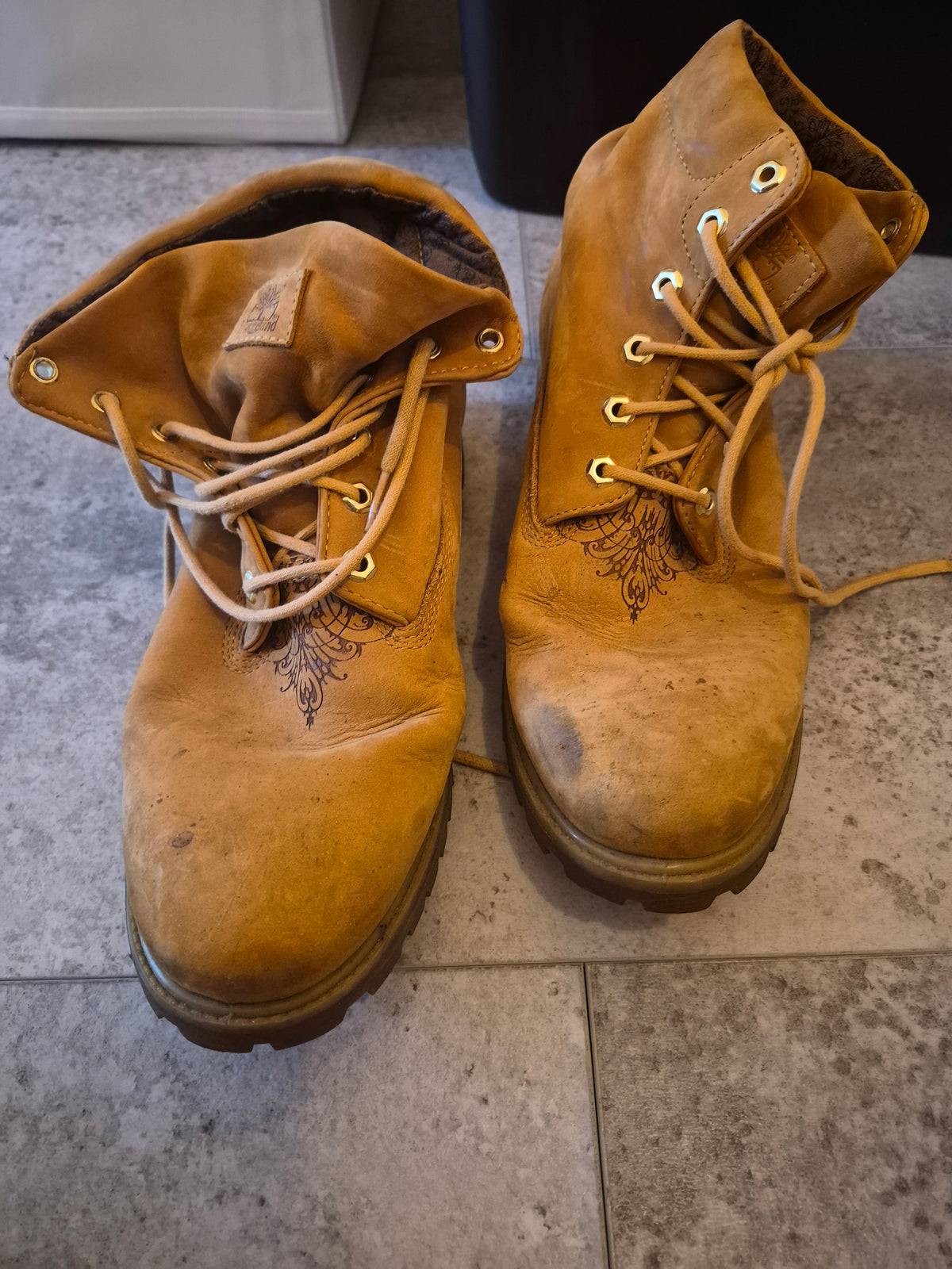 Pre-owned Timberland boots size 10.5w