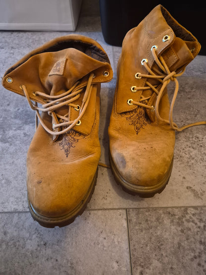 Pre-owned Timberland boots size 10.5w